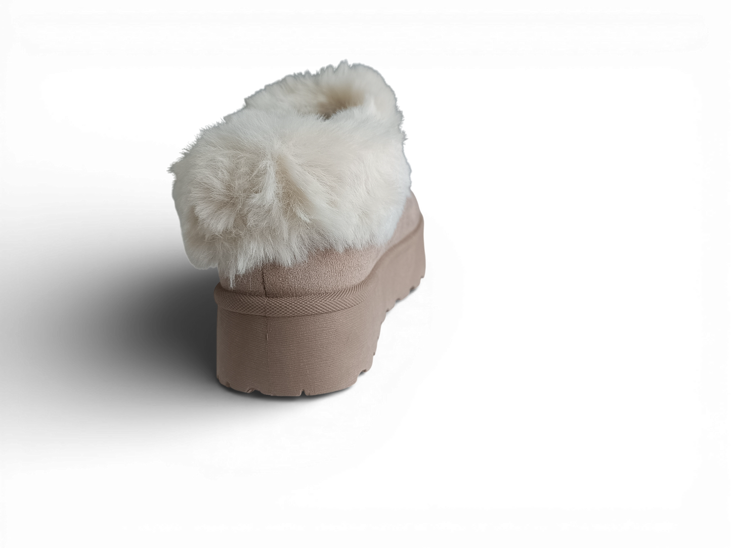 Zueco con pelo sintético