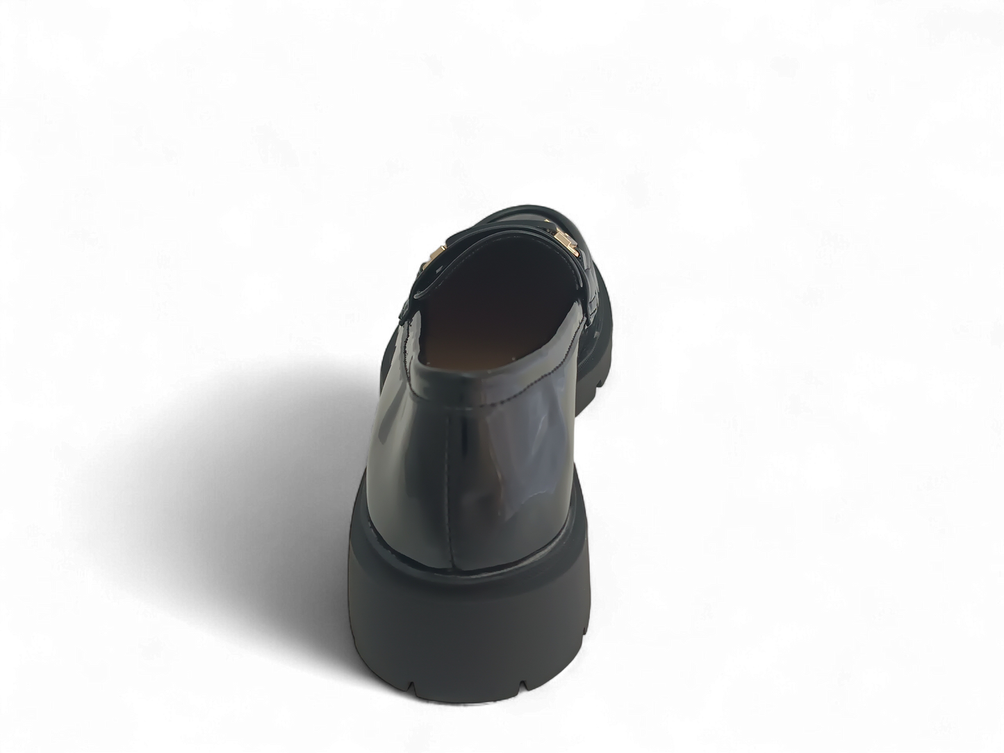 Mocasines Negros Charol con Herraje Dorado