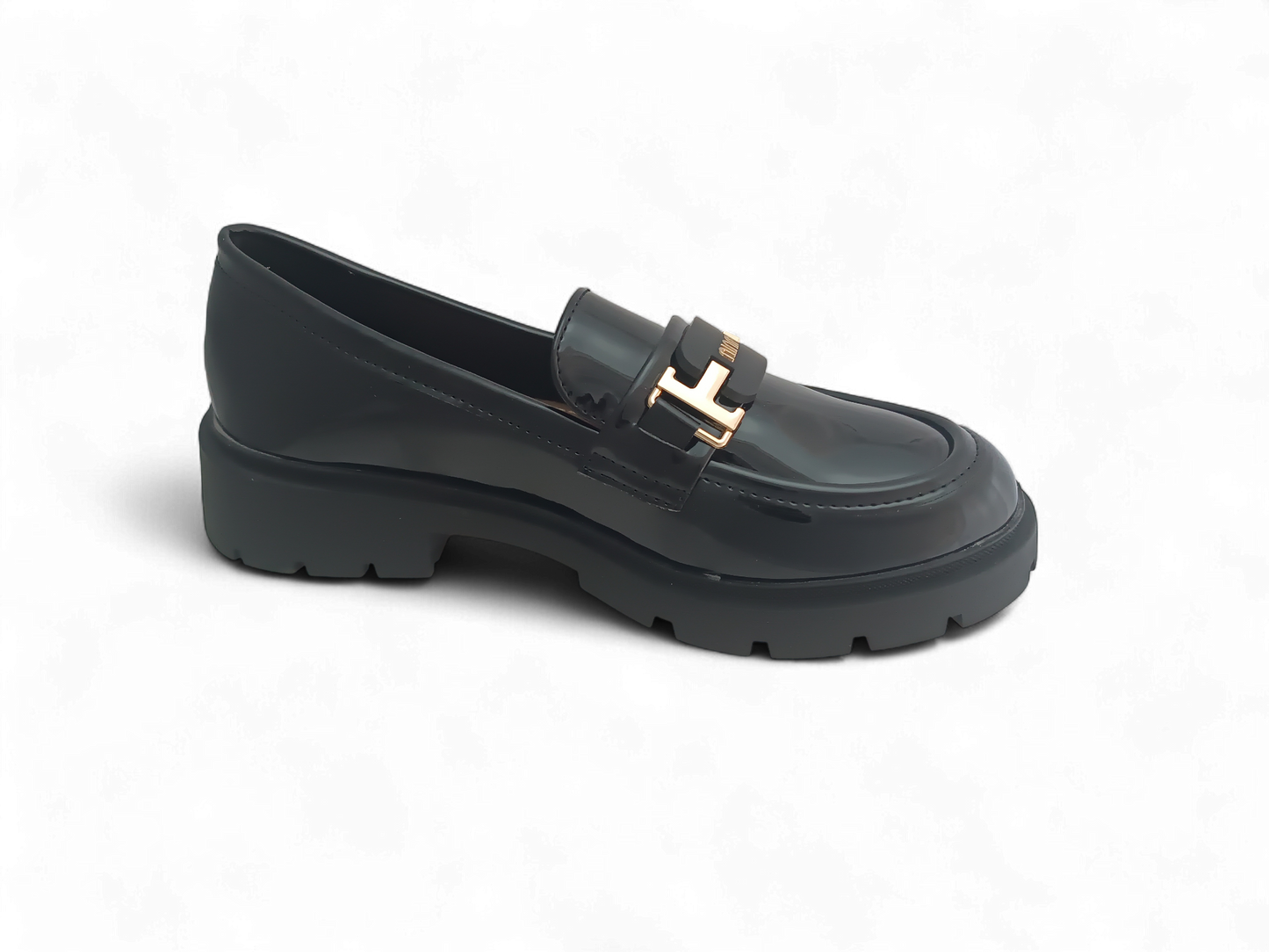 Mocasines Negros Charol con Herraje Dorado
