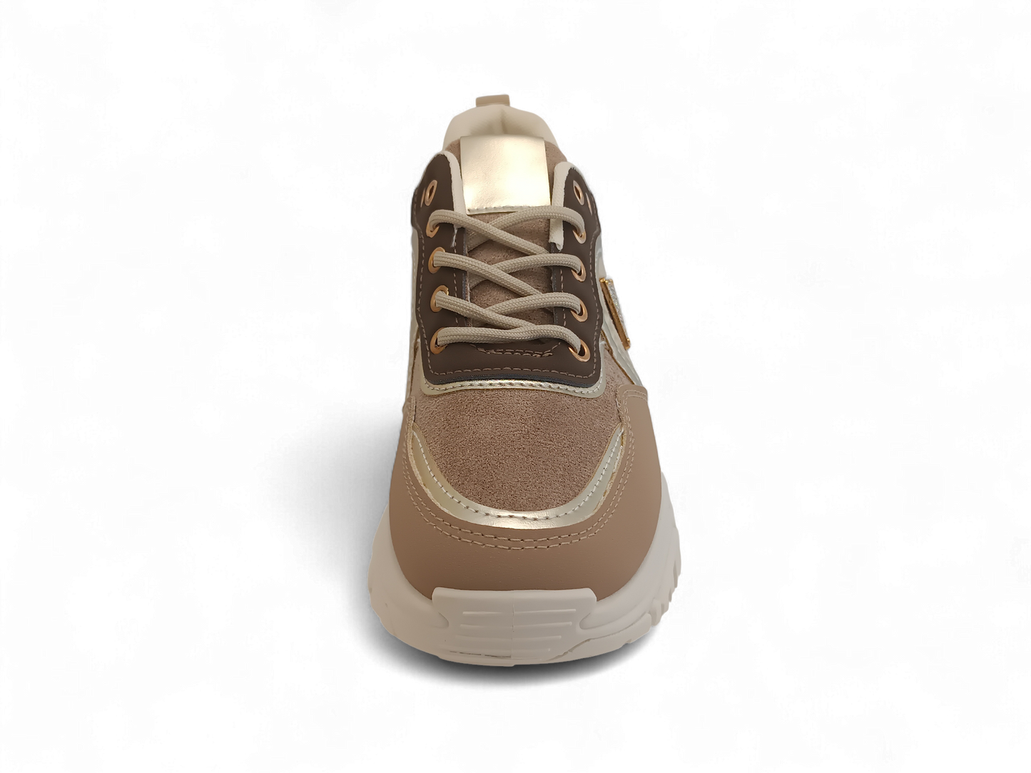 Zapatilla beige con detalles dorados