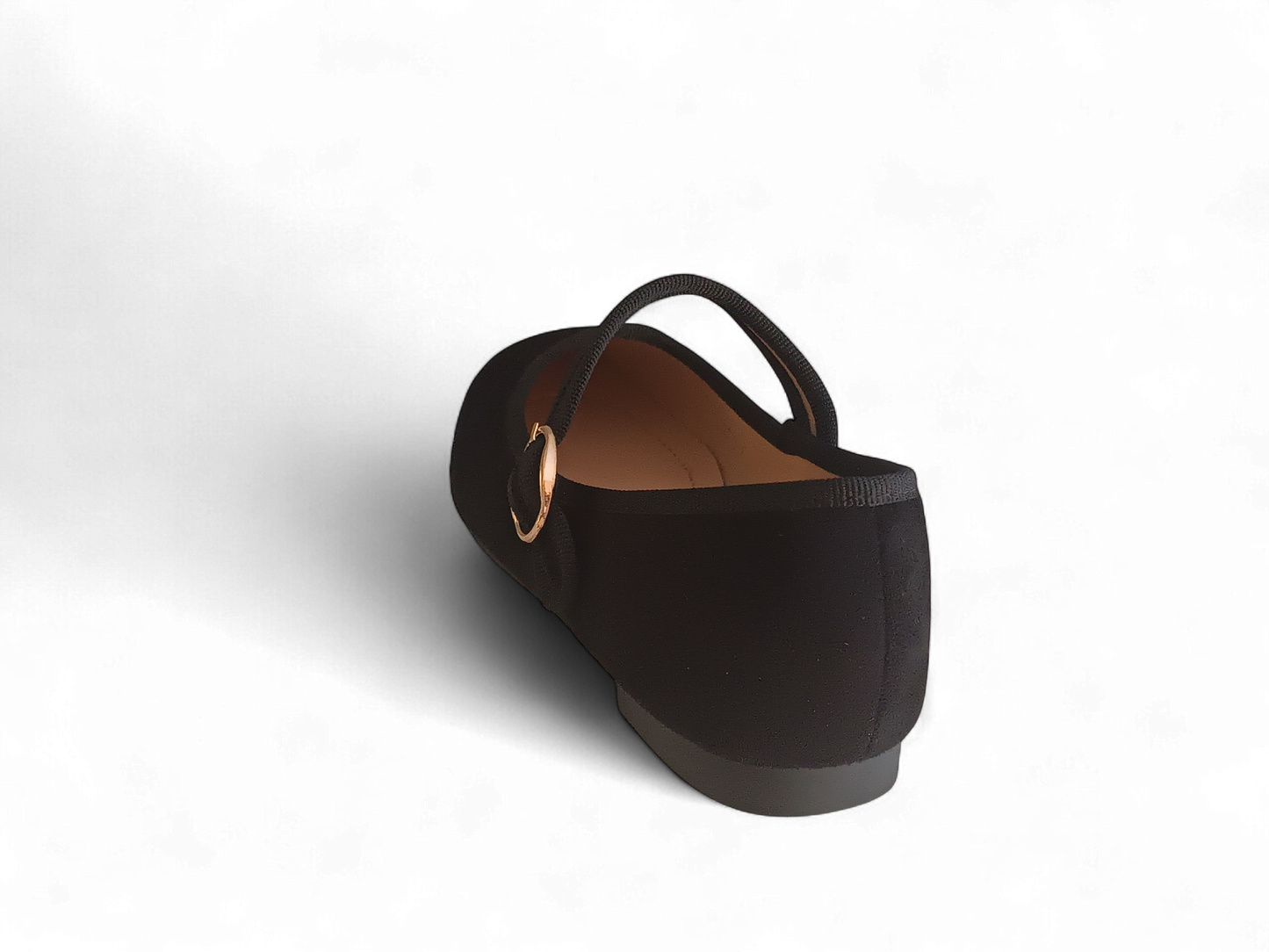 Bailarina negra con correa