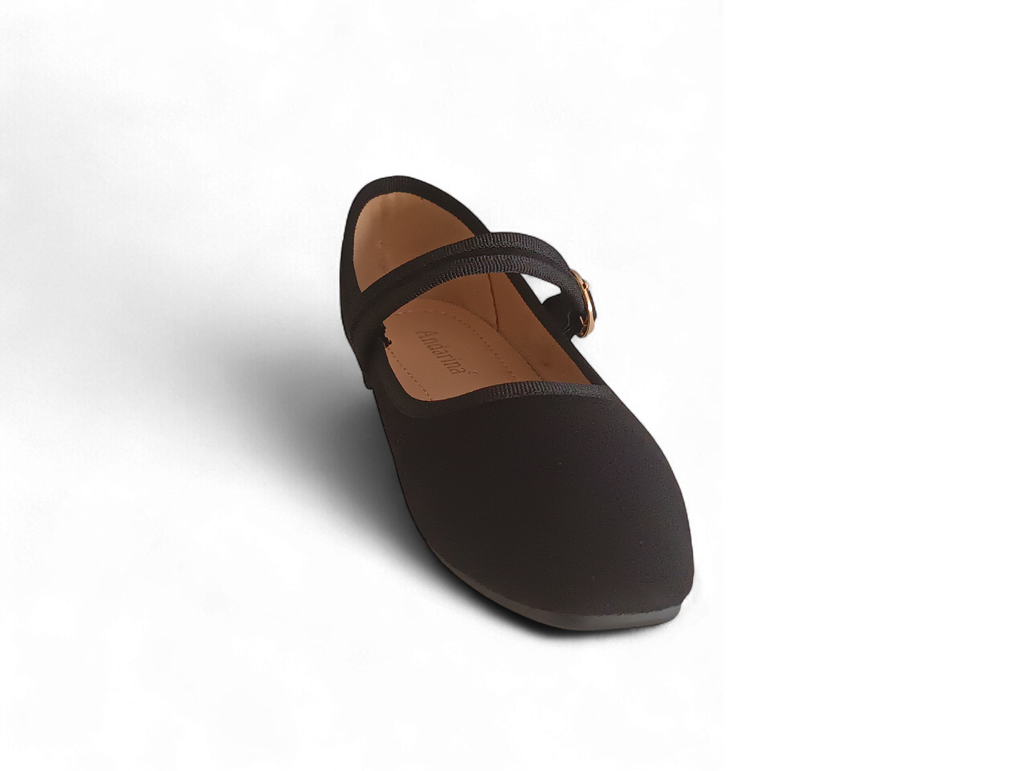 Bailarina negra con correa