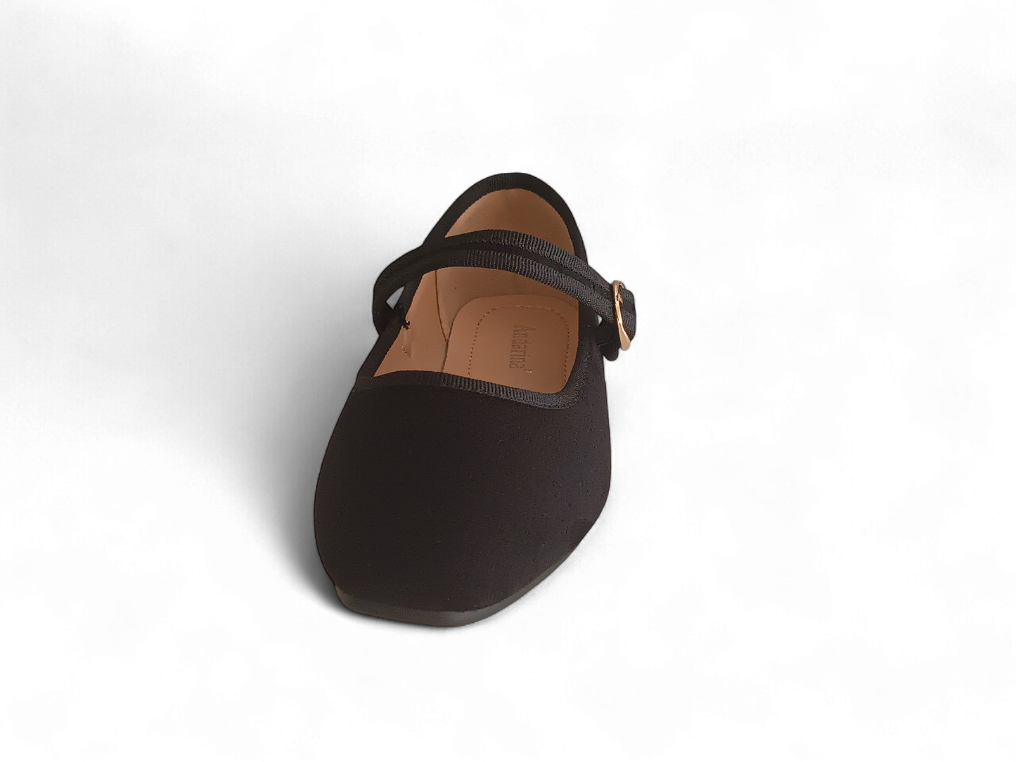 Bailarina negra con correa