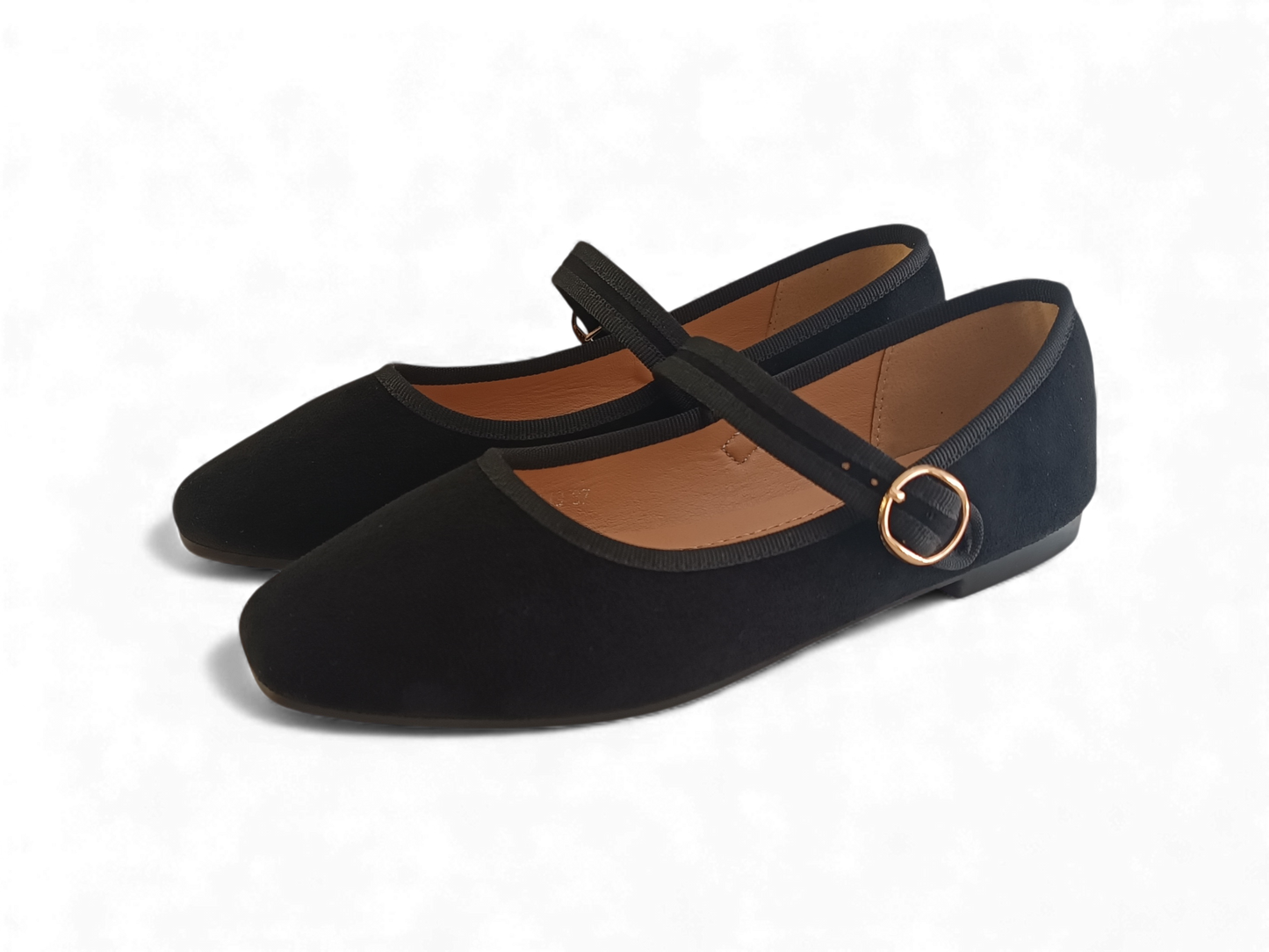 Bailarina negra con correa