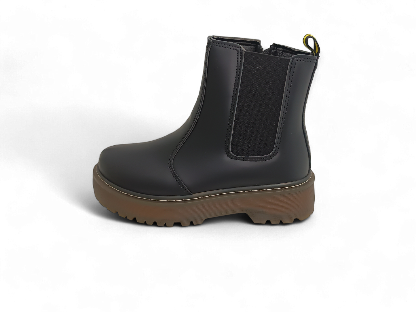 Botín negro de suela gruesa