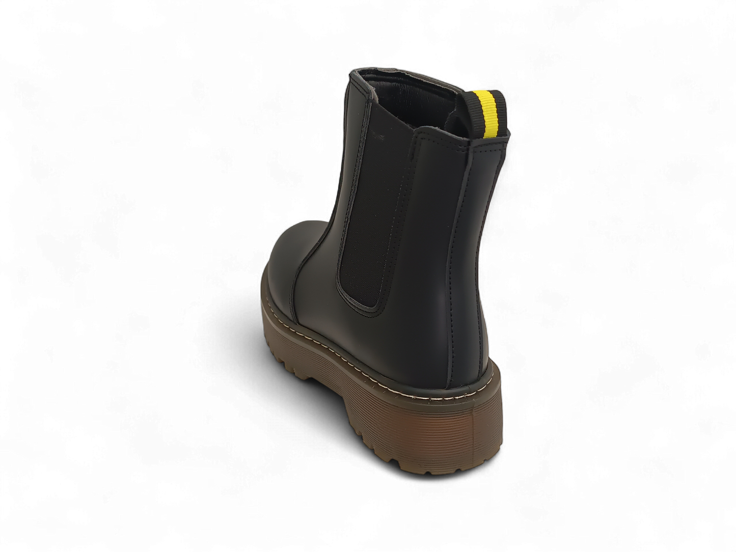 Botín negro de suela gruesa