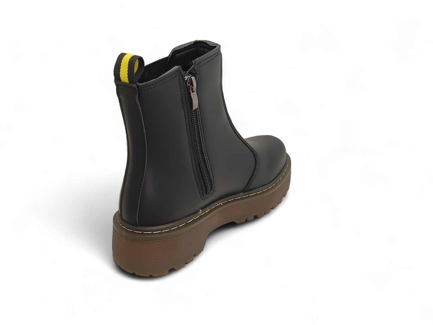 Botín negro de suela gruesa