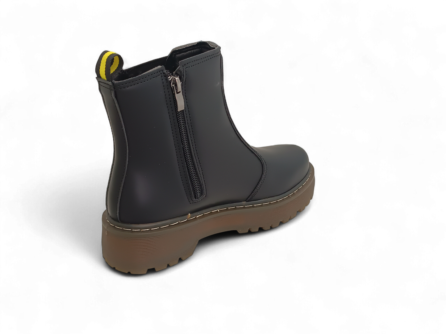 Botín negro de suela gruesa