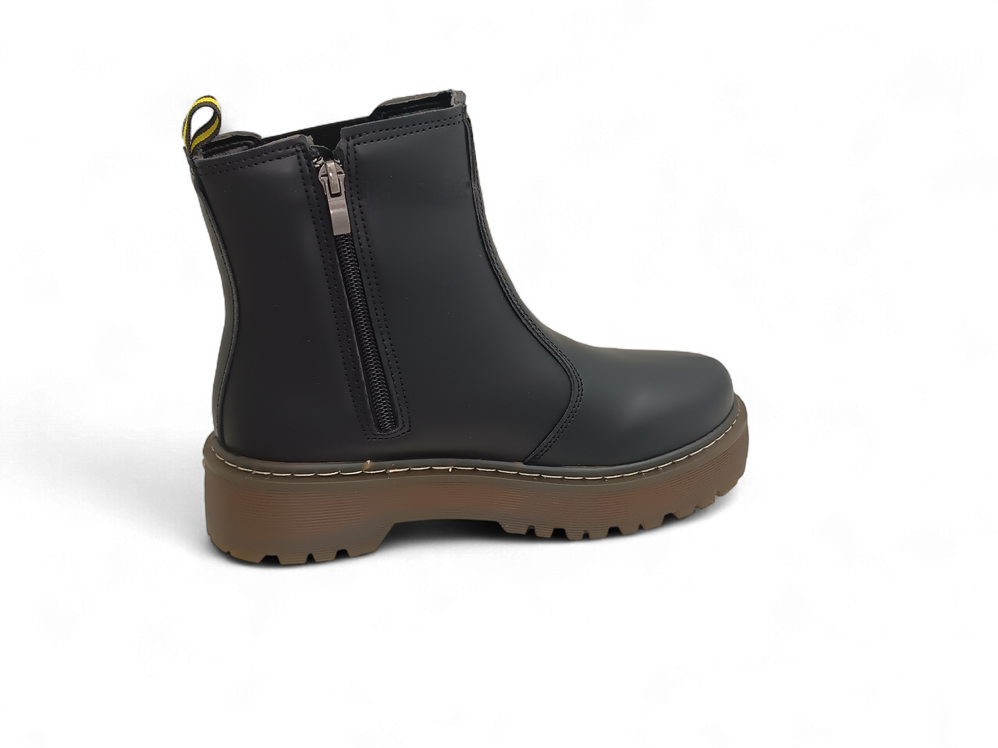 Botín negro de suela gruesa