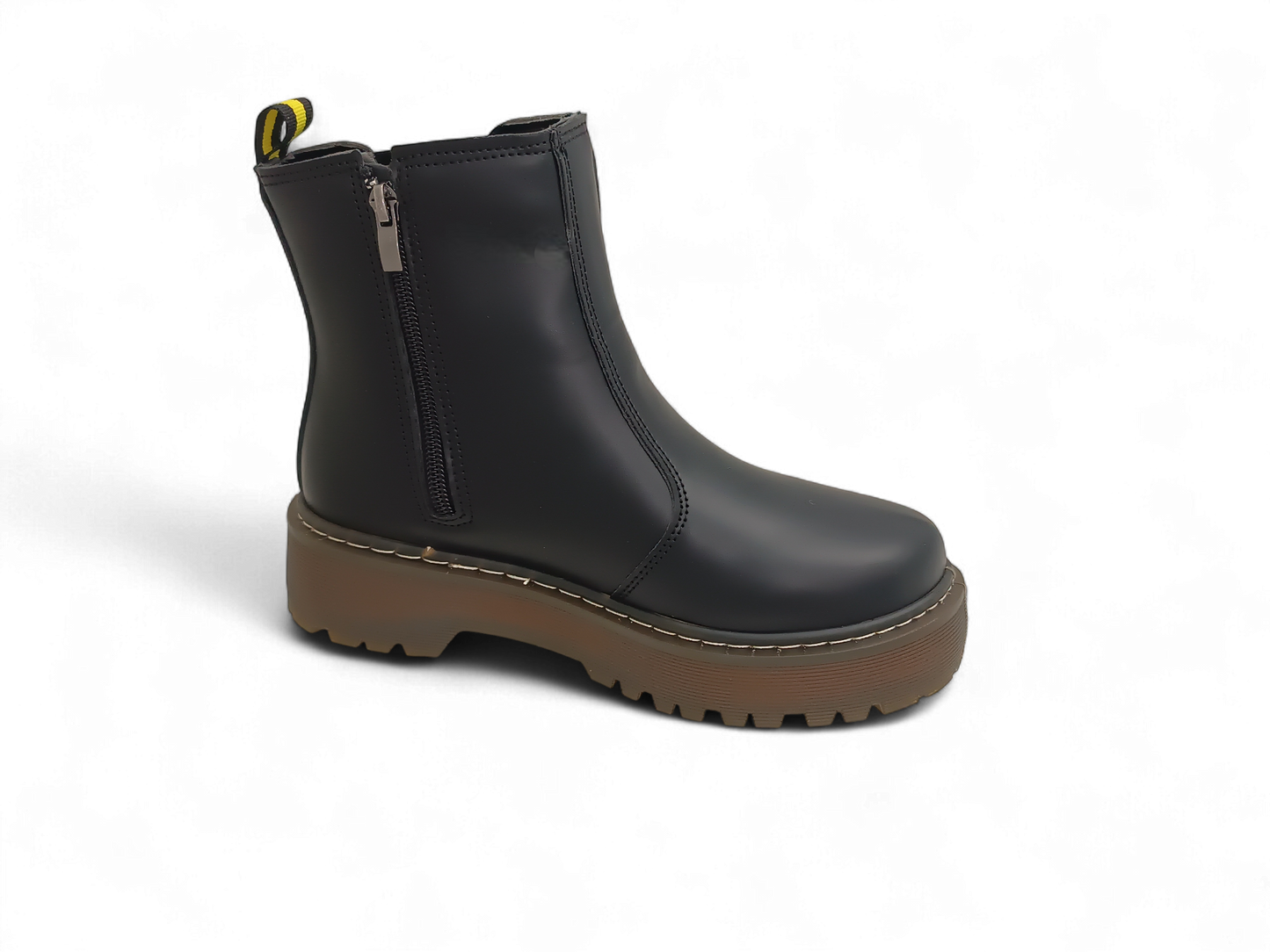 Botín negro de suela gruesa