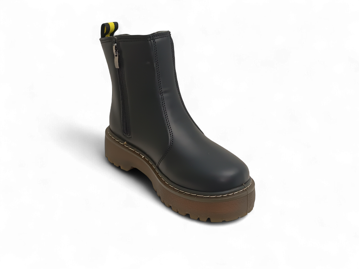 Botín negro de suela gruesa