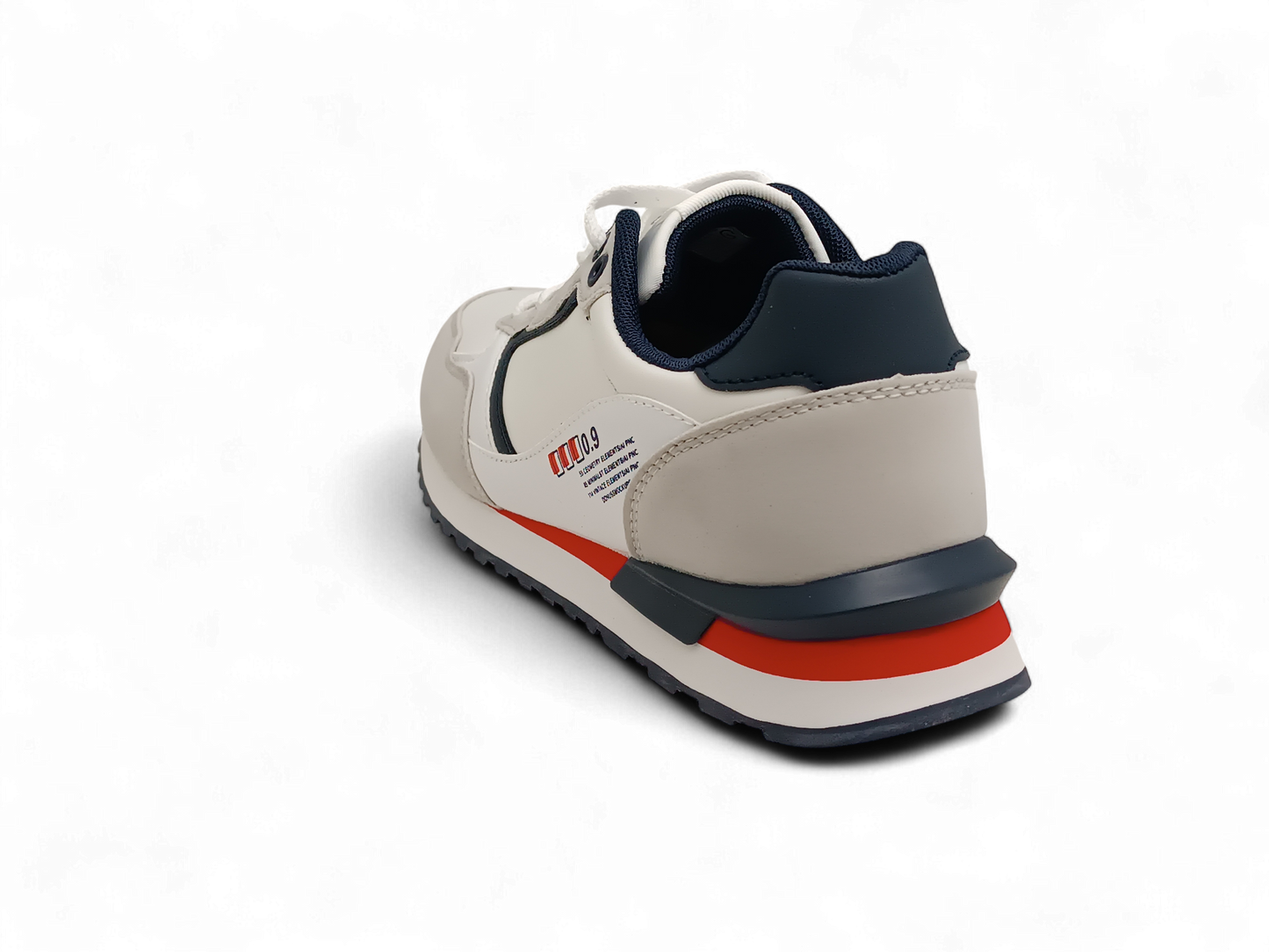 Zapatillas deportivas en blanco y beis