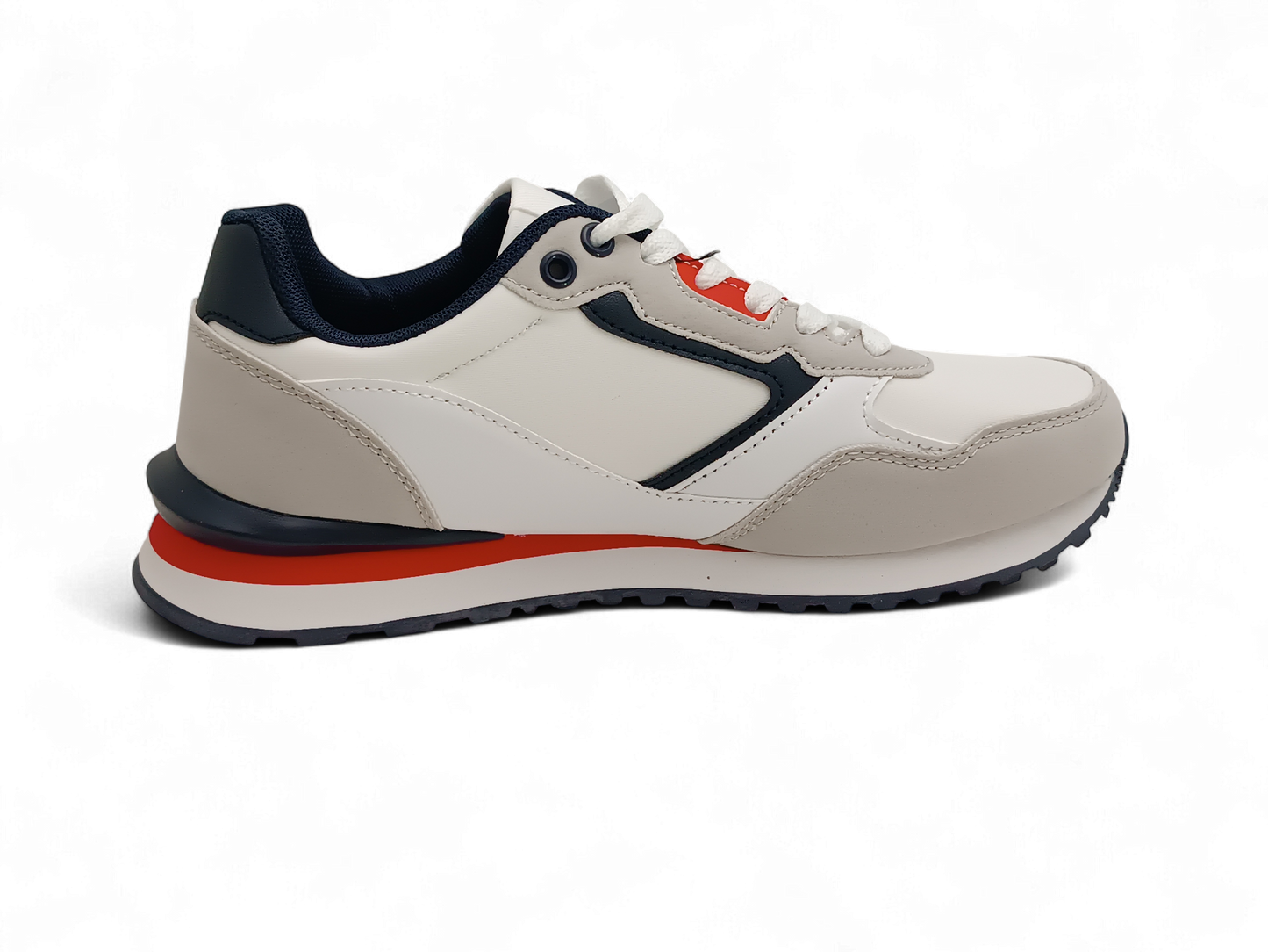 Zapatillas deportivas en blanco y beis