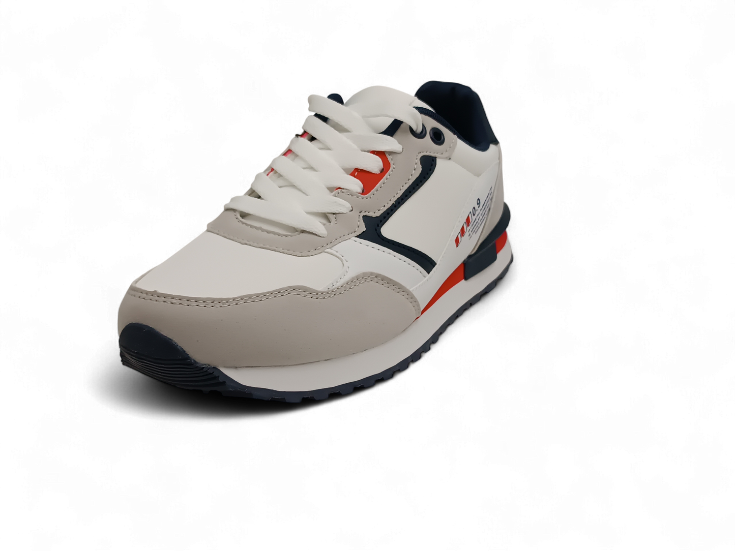 Zapatillas deportivas en blanco y beis