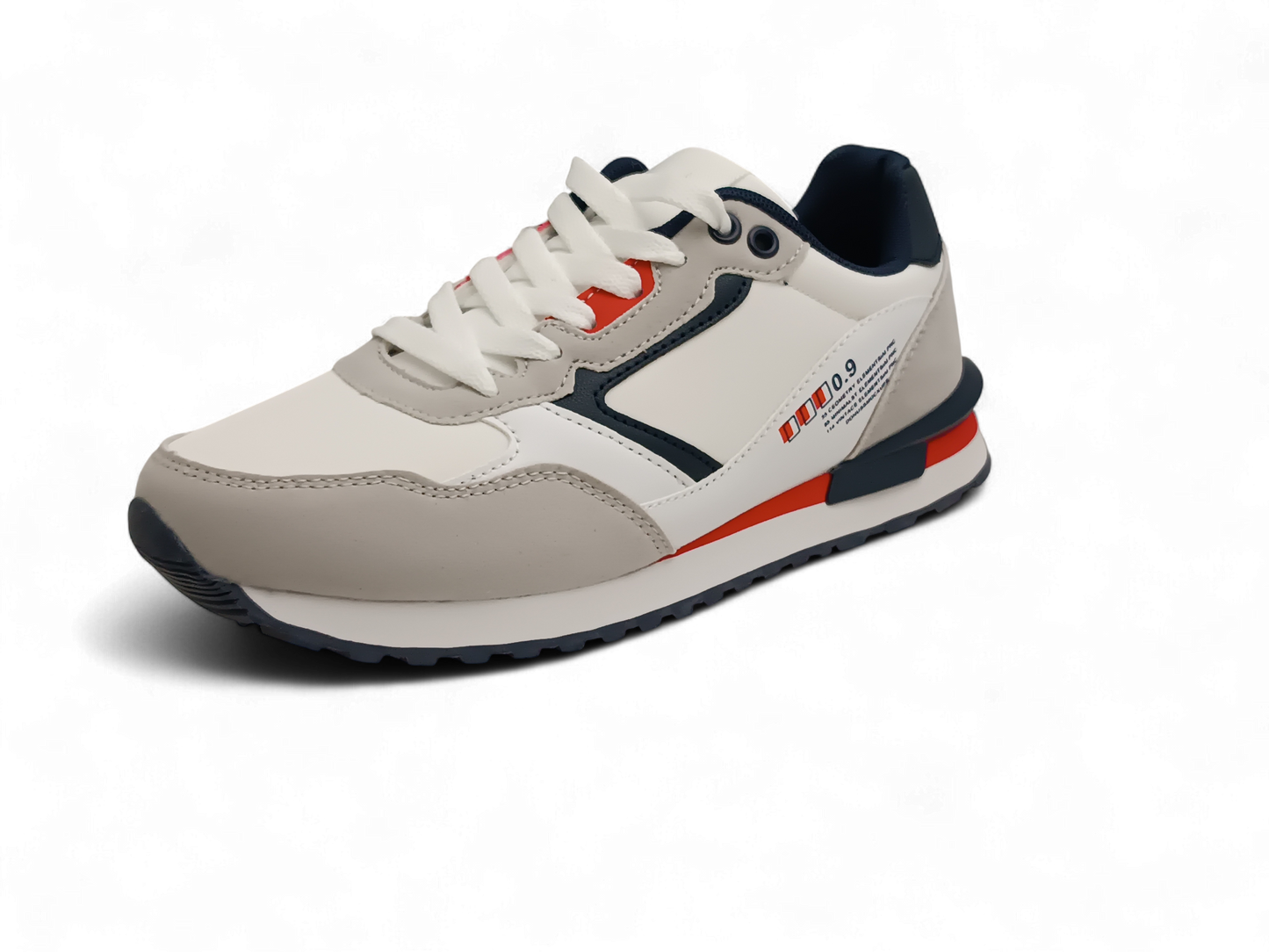 Zapatillas deportivas en blanco y beis